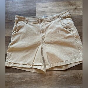 L.L. Bean Women's Kakhi Bermudas